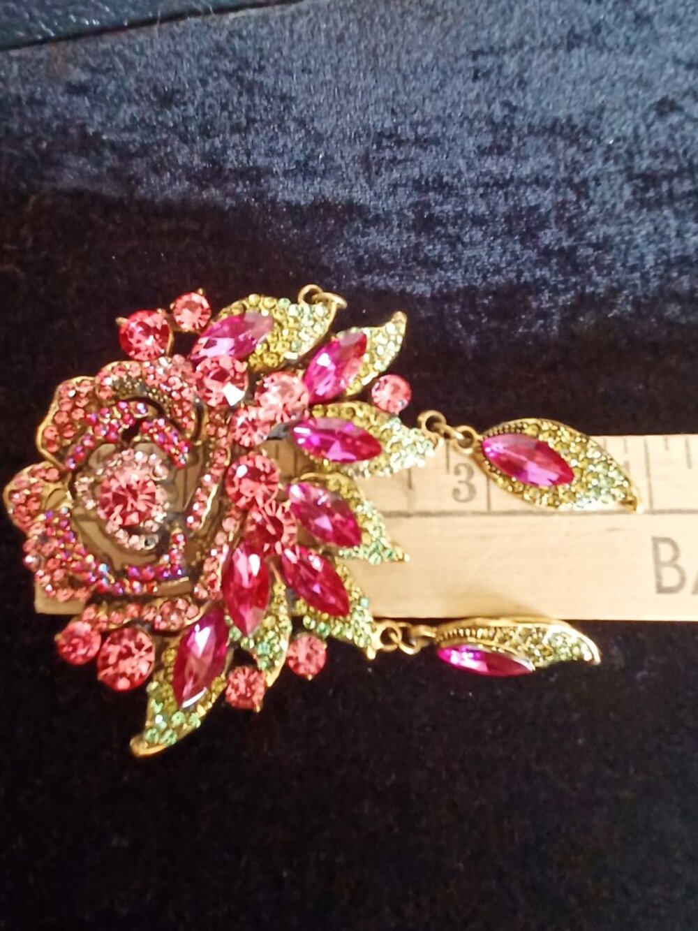 Sparkling Red Rhinestone Rose Brooch - Picture 3 of 4
